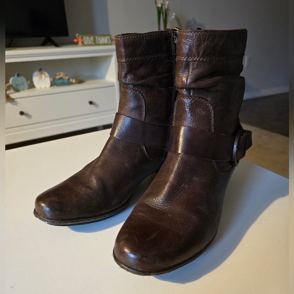 Pikolinos leather buckle straps detailing ankle boots color Chocolate brown 40